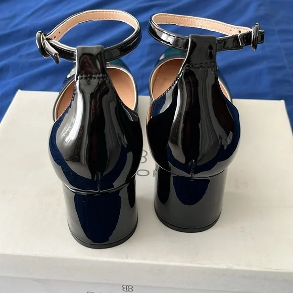 Bandolino Black Patent Leather Heels - Picture 4 of 9